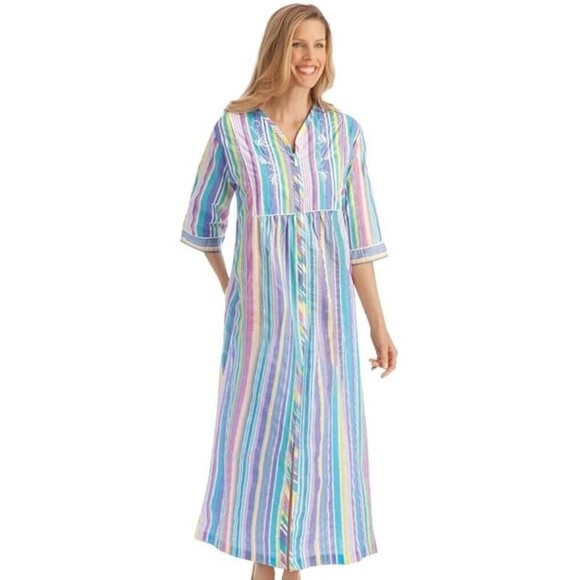 Collections Etc Pastel Striped Lounger with Full Zip Front and 3/4" Long Sleeves - Picture 1 of 13